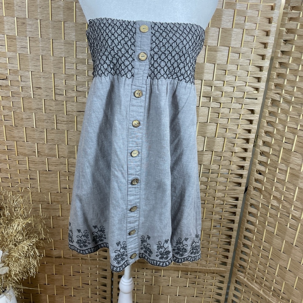 Smocked Strapless Button-Front Gray Embroidered Dress Top Large